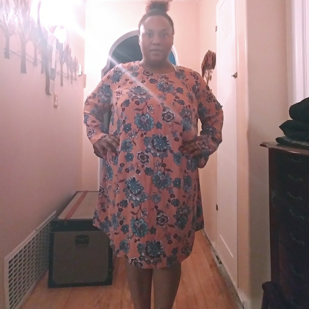 Retro bell sleeved dress
